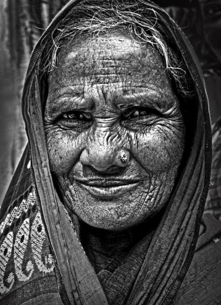Photograph Ignacio Alvar  Thomas Belgal Woman on One Eyeland